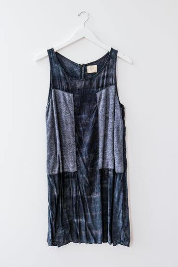 Tina + Jo Two-Tone Blue Mini Dess, Size Medium