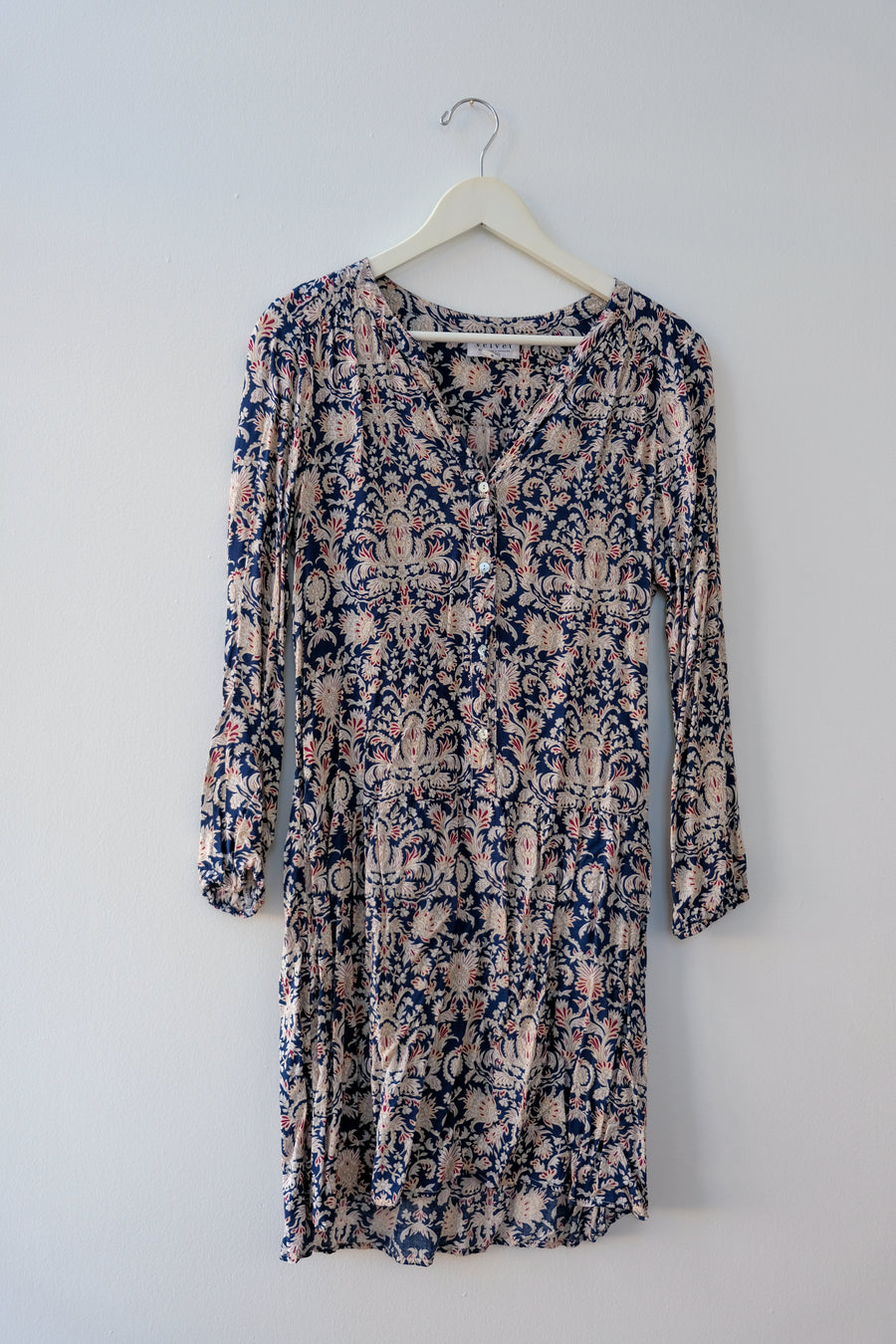 Velvet by Graham and Spencer Shift Dress, Size Medium