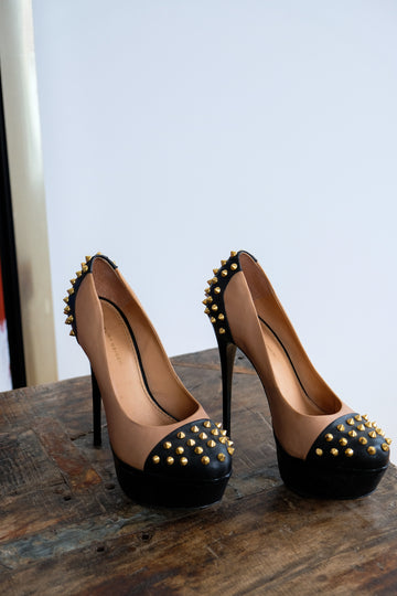 Kurt Geiger Rock-Stud Heel, Size 39
