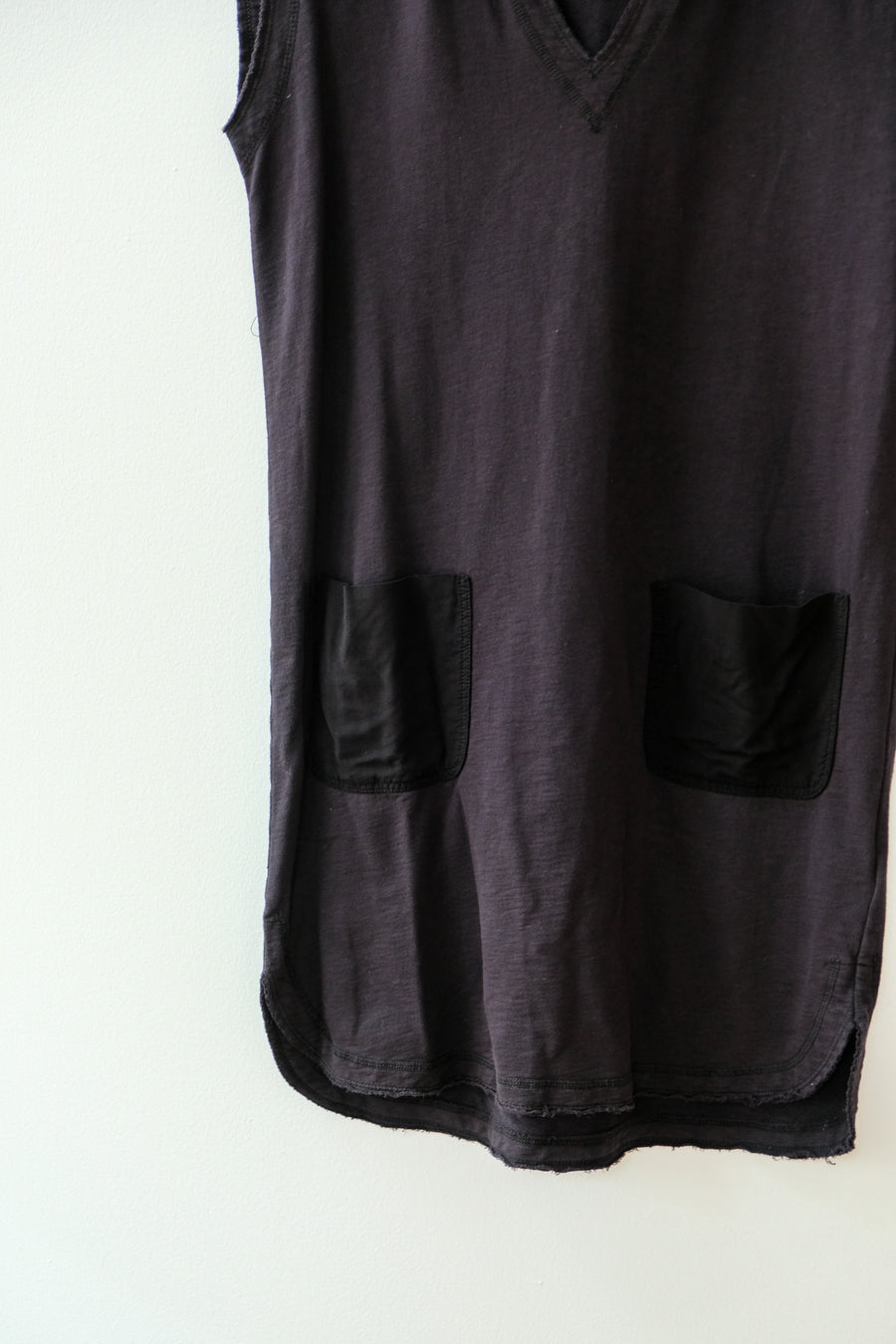 Velvet by Graham and Spencer Black Shift Dress, Size Medium