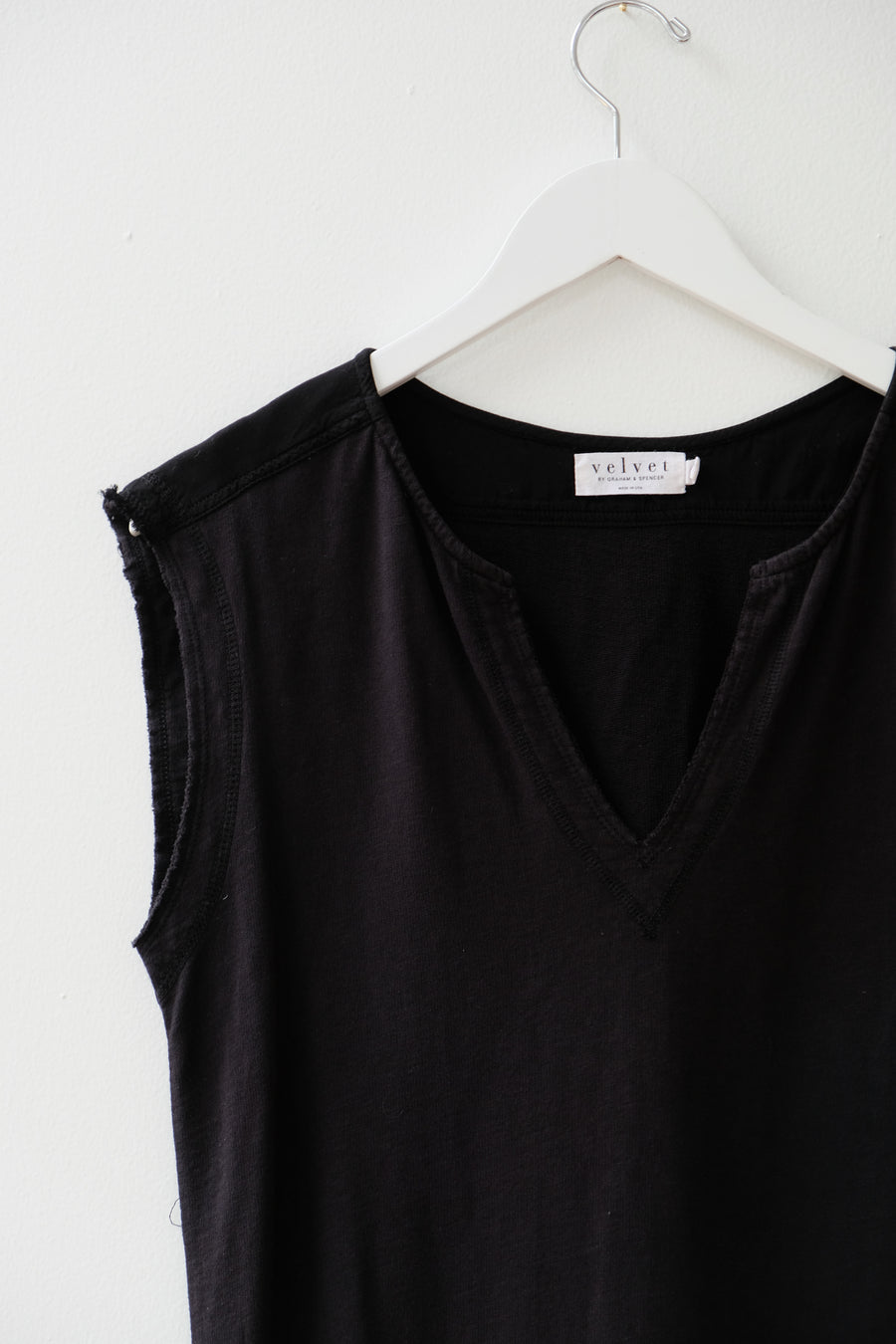 Velvet by Graham and Spencer Black Shift Dress, Size Medium