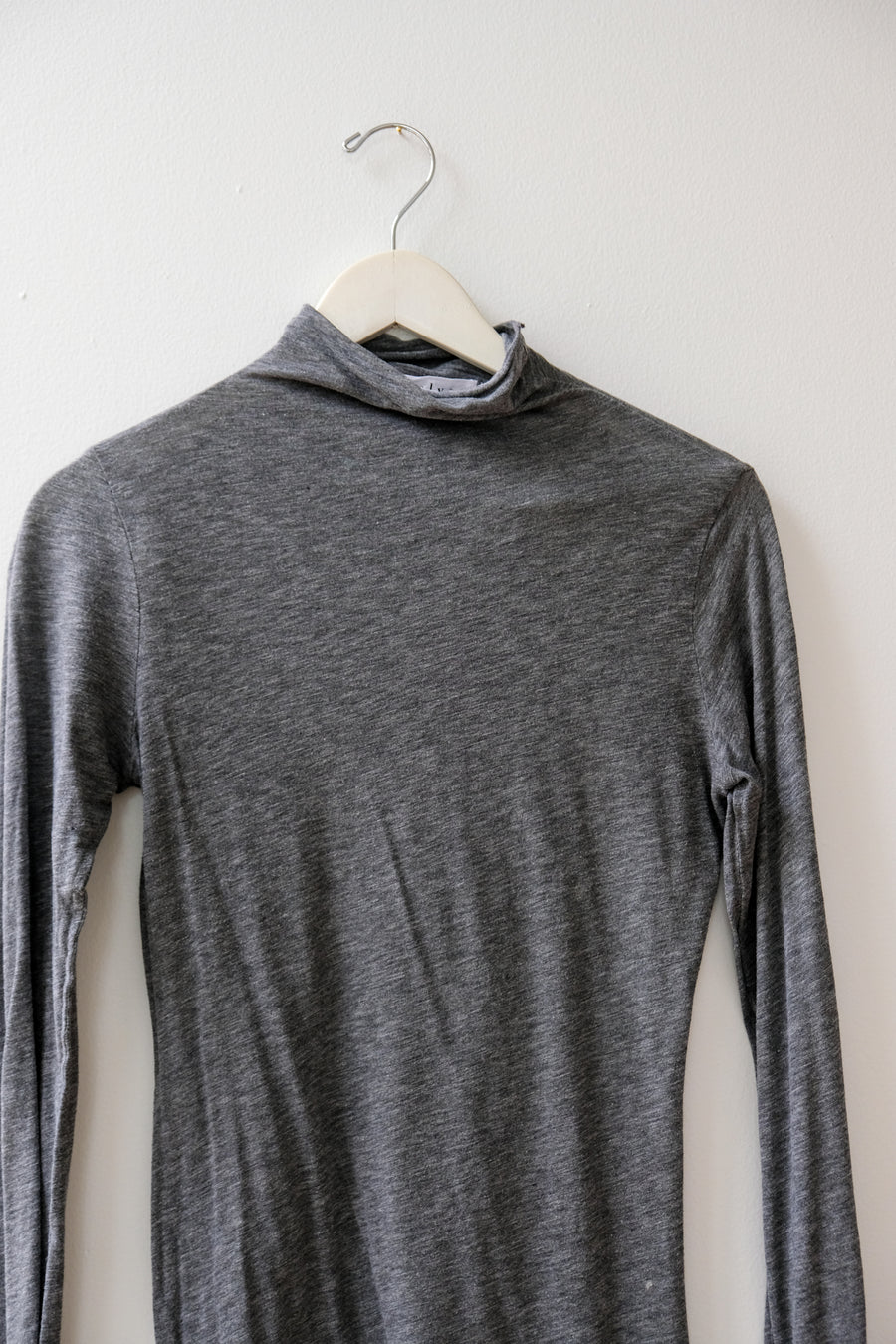 Velvet by Graham and Spencer Gray Turtleneck, Size Medium