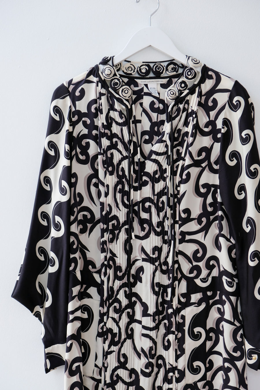 DVF Black & White Shift Dress, Size 10